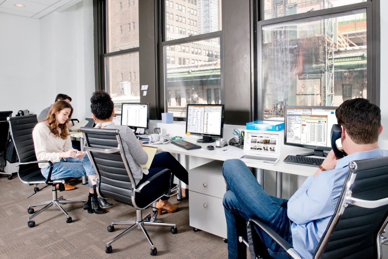 How Serviced Office Spaces Benefit Small Businesses